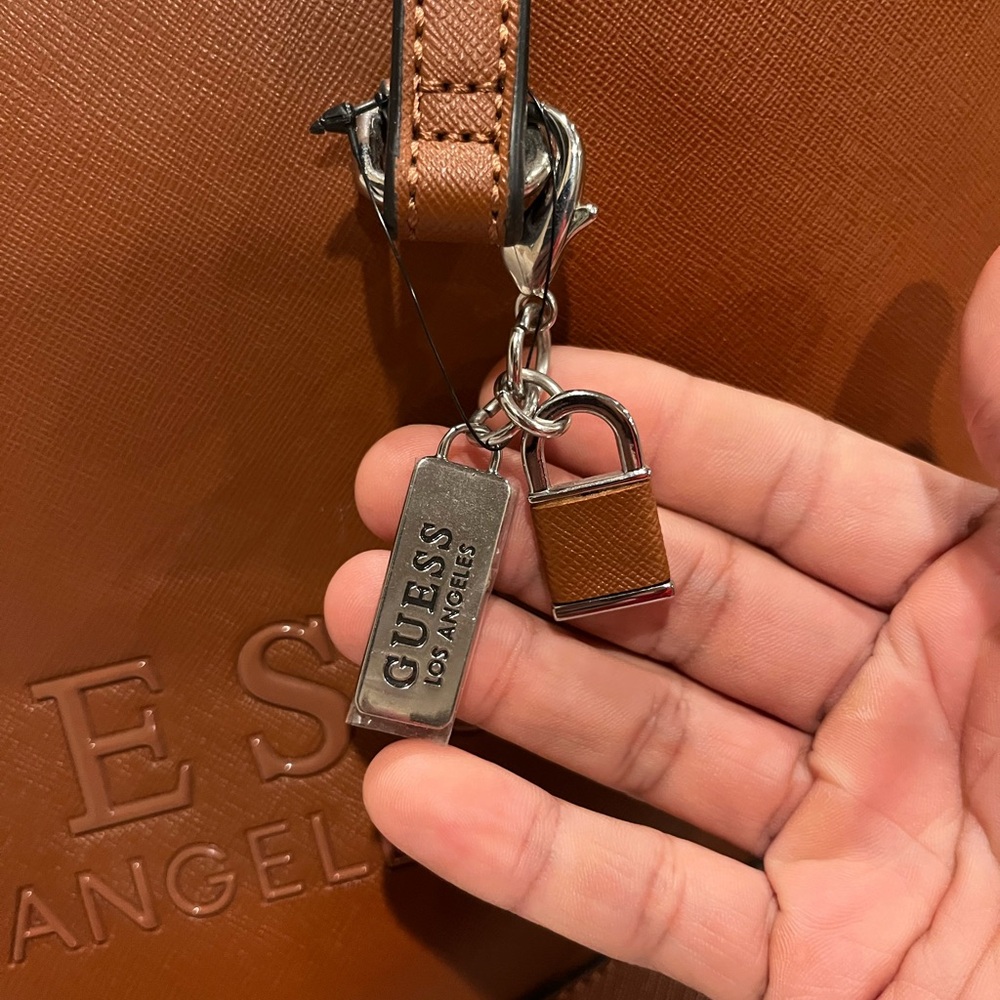 Guess Los Angeles Cognac Tote Bag - Picture 2 of 12